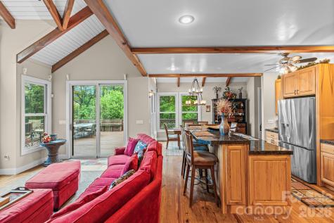 300 Falls View Drive Lake Toxaway NC 28774