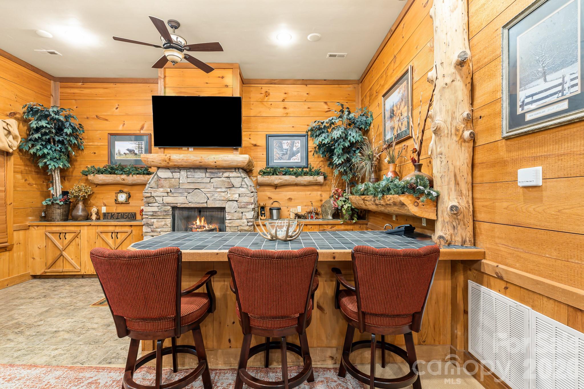 300 Falls View Drive Lake Toxaway NC 28774
