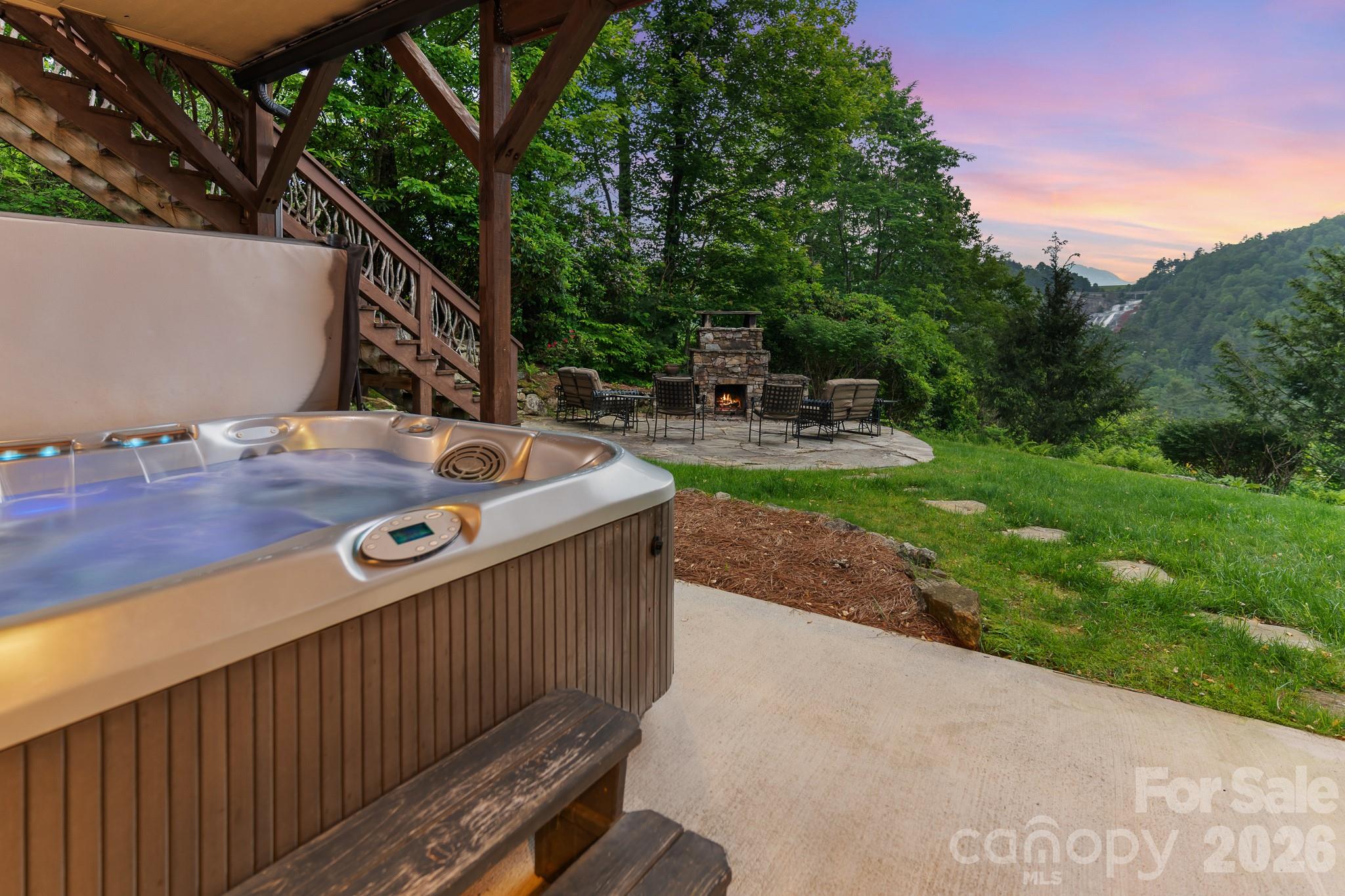 300 Falls View Drive Lake Toxaway NC 28774