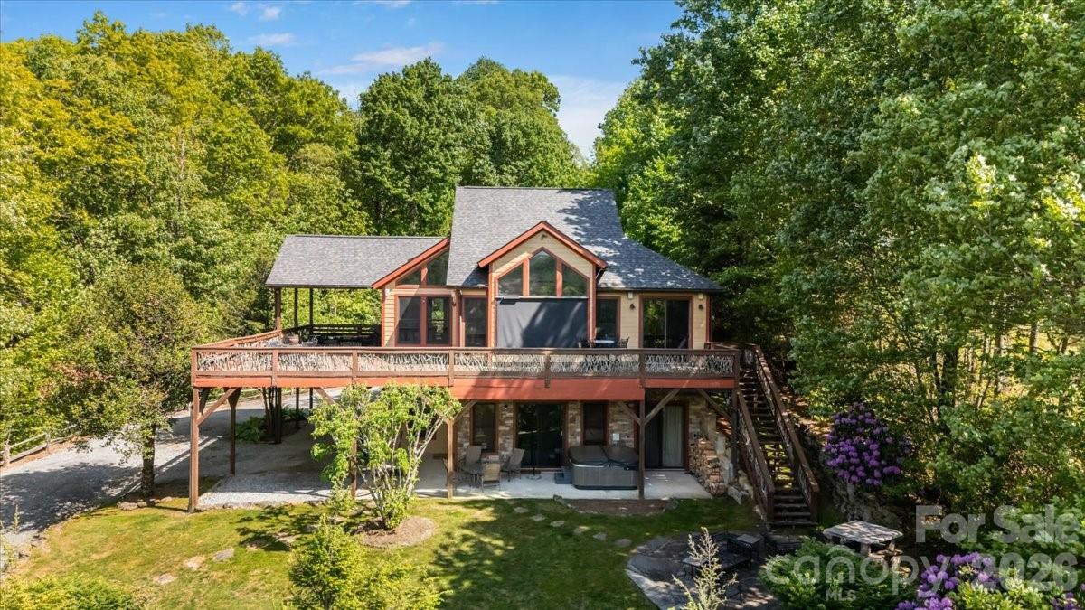 300 Falls View Drive Lake Toxaway NC 28774