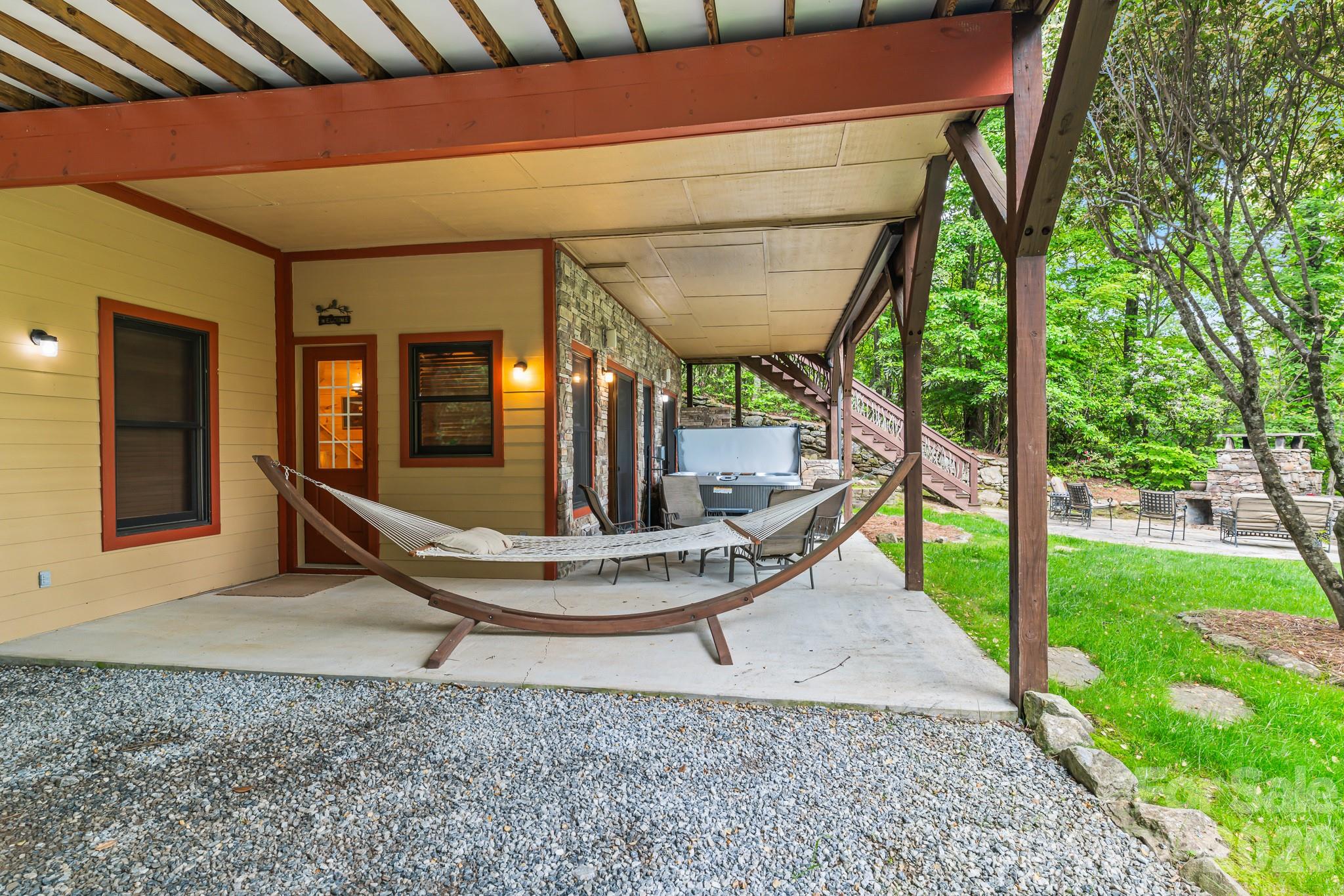 300 Falls View Drive Lake Toxaway NC 28774