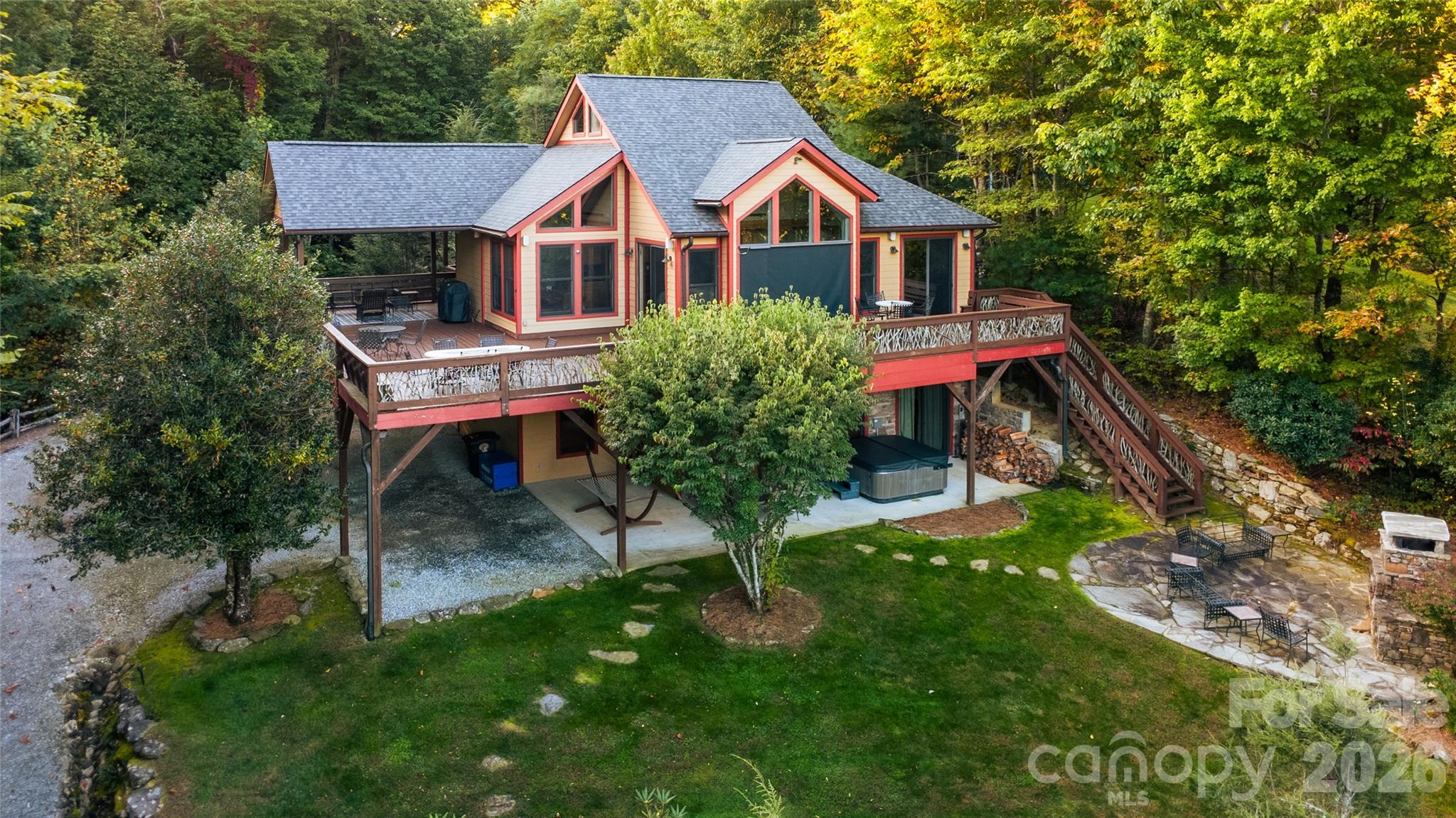 300 Falls View Drive Lake Toxaway NC 28774