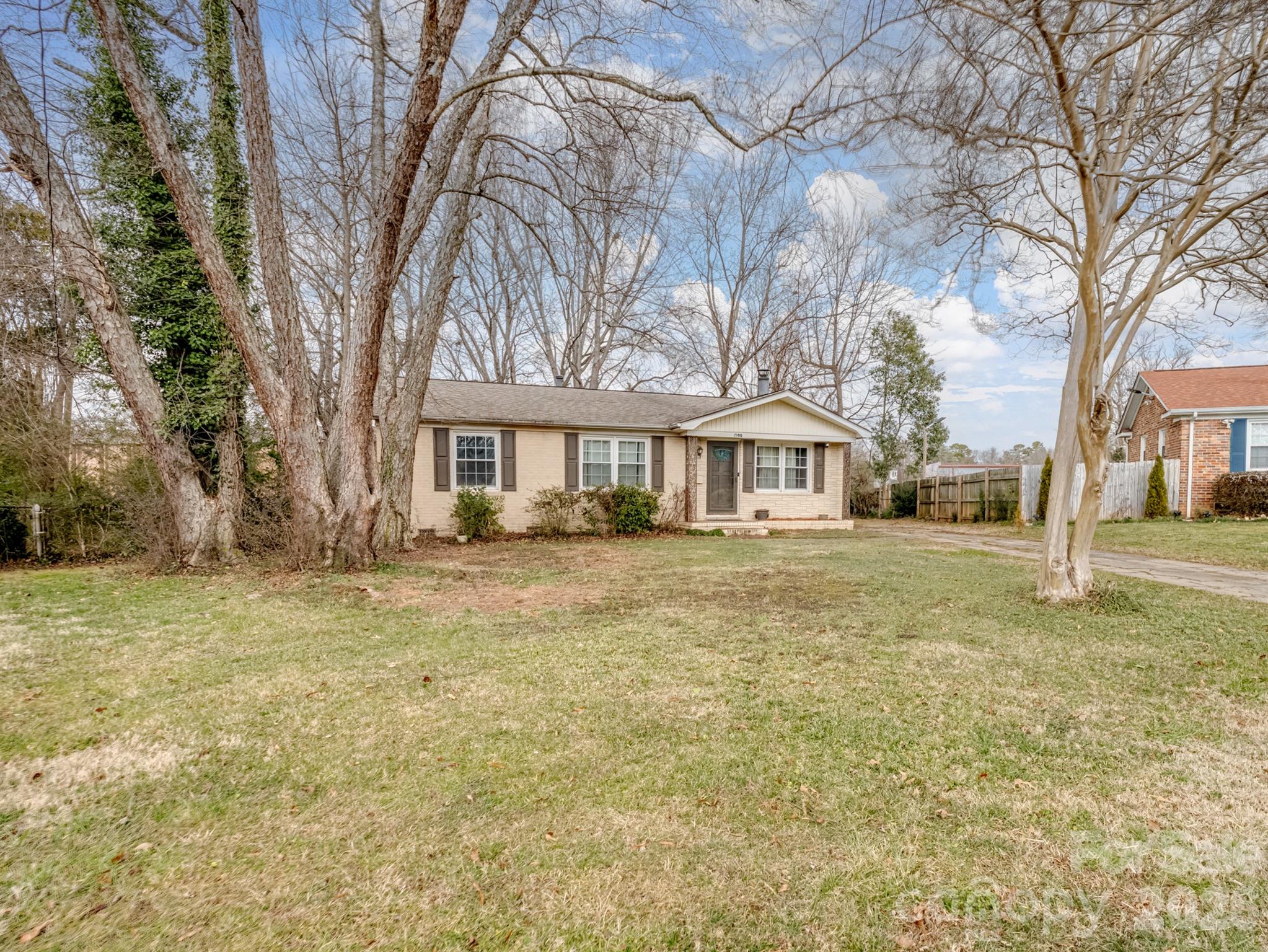 1500 Collier Court Charlotte NC 28205