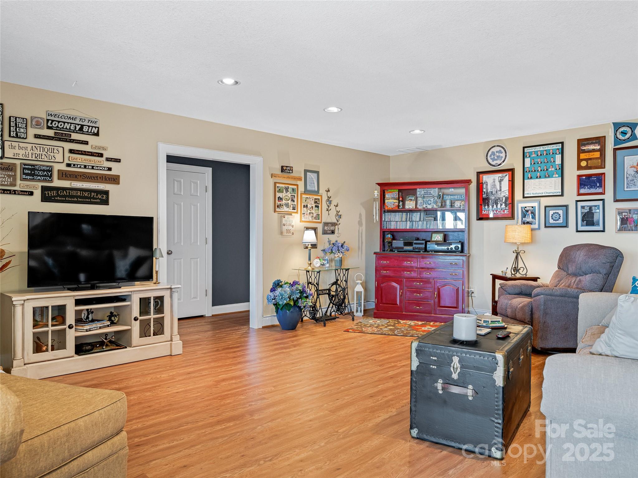 288 Hawks Point Drive Zirconia NC 28790