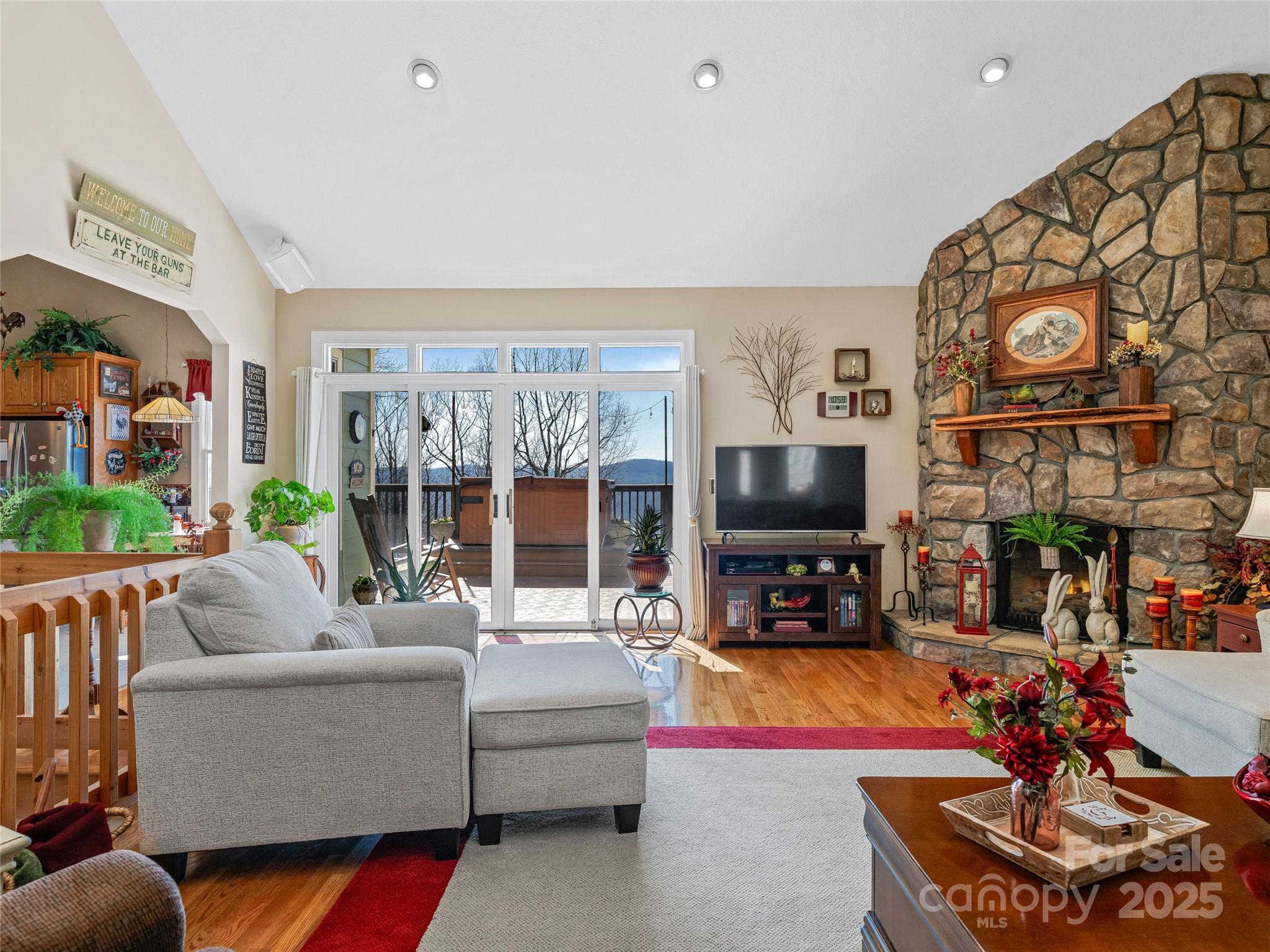 288 Hawks Point Drive Zirconia NC 28790