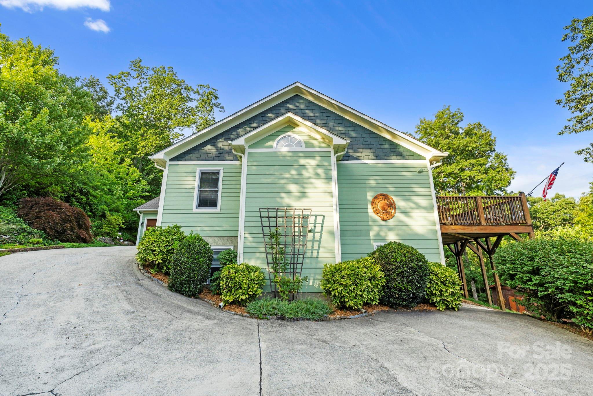 288 Hawks Point Drive Zirconia NC 28790