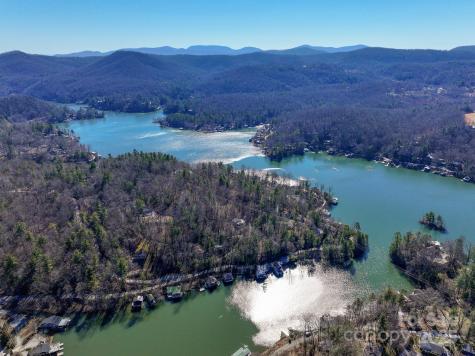 288 Hawks Point Drive Zirconia NC 28790