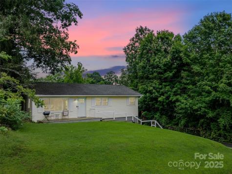 11 Oakley Dogwood Drive Asheville NC 28803