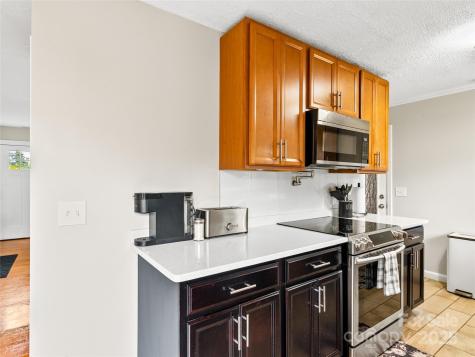 11 Oakley Dogwood Drive Asheville NC 28803