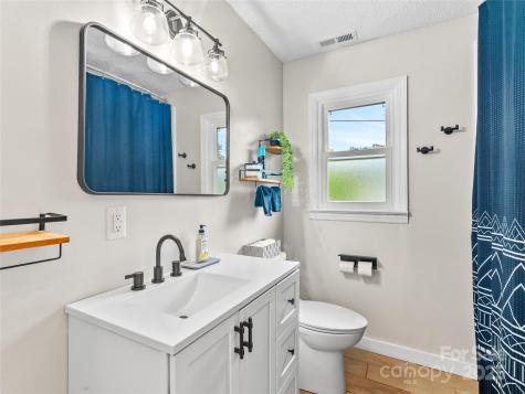 11 Oakley Dogwood Drive Asheville NC 28803