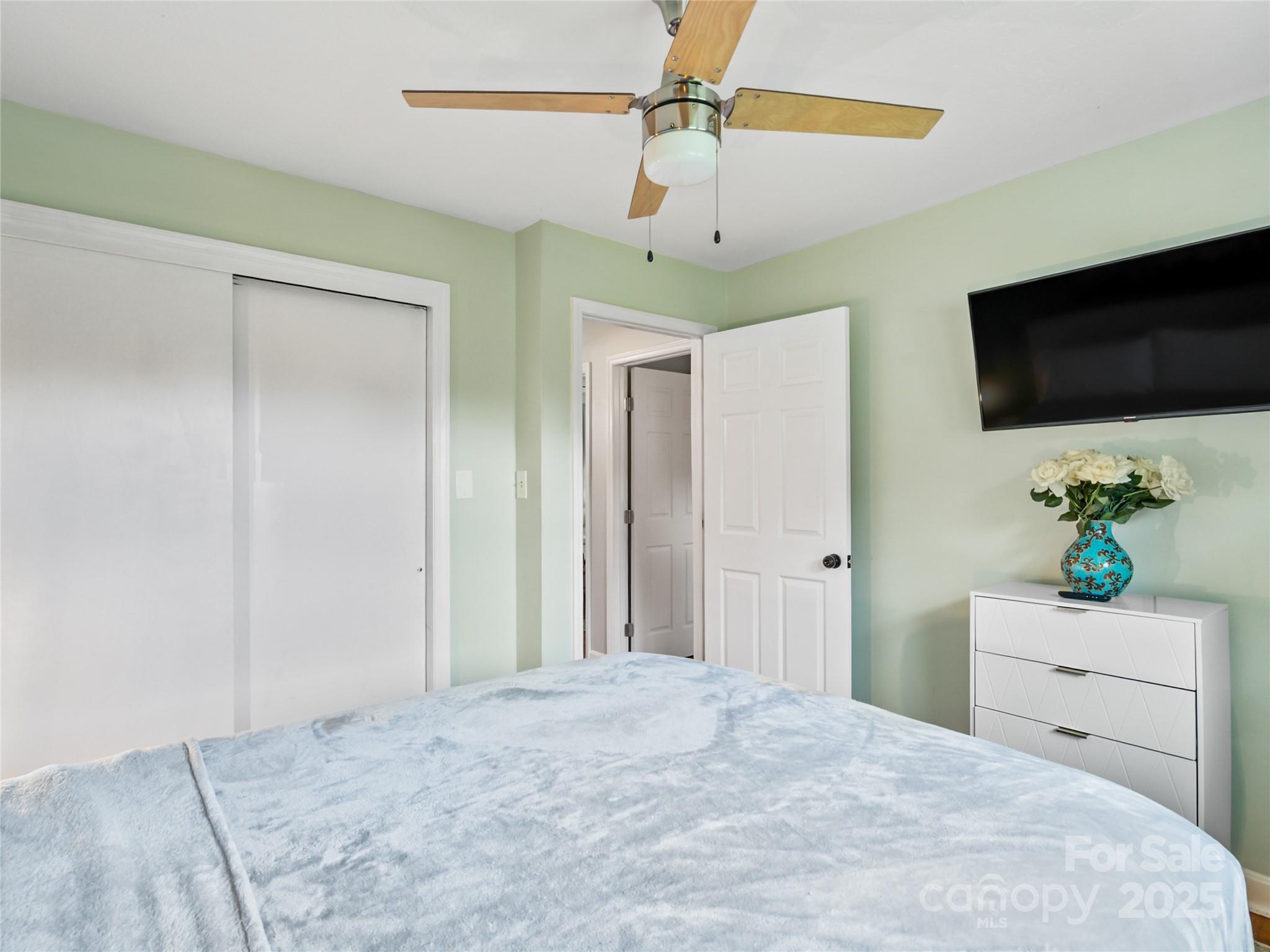 11 Oakley Dogwood Drive Asheville NC 28803