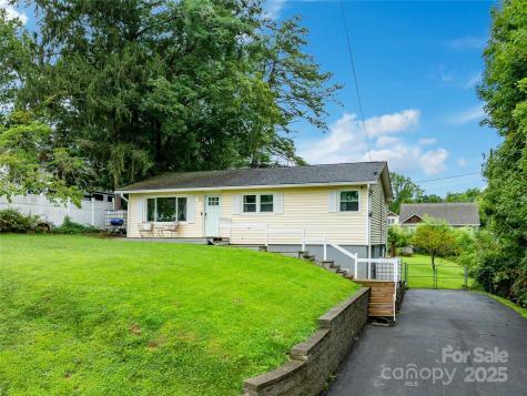 11 Oakley Dogwood Drive Asheville NC 28803