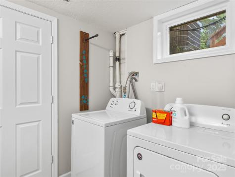 11 Oakley Dogwood Drive Asheville NC 28803