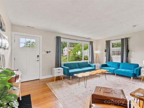 11 Oakley Dogwood Drive Asheville NC 28803