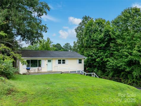 11 Oakley Dogwood Drive Asheville NC 28803