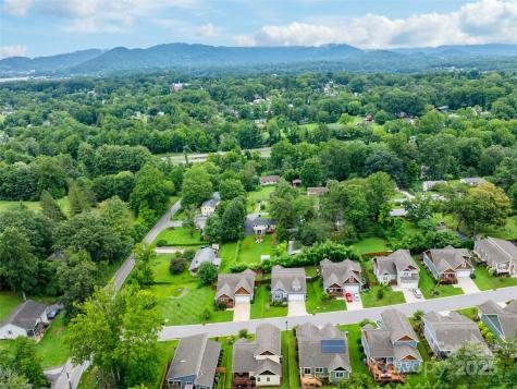 11 Oakley Dogwood Drive Asheville NC 28803