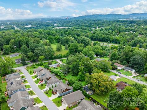 11 Oakley Dogwood Drive Asheville NC 28803