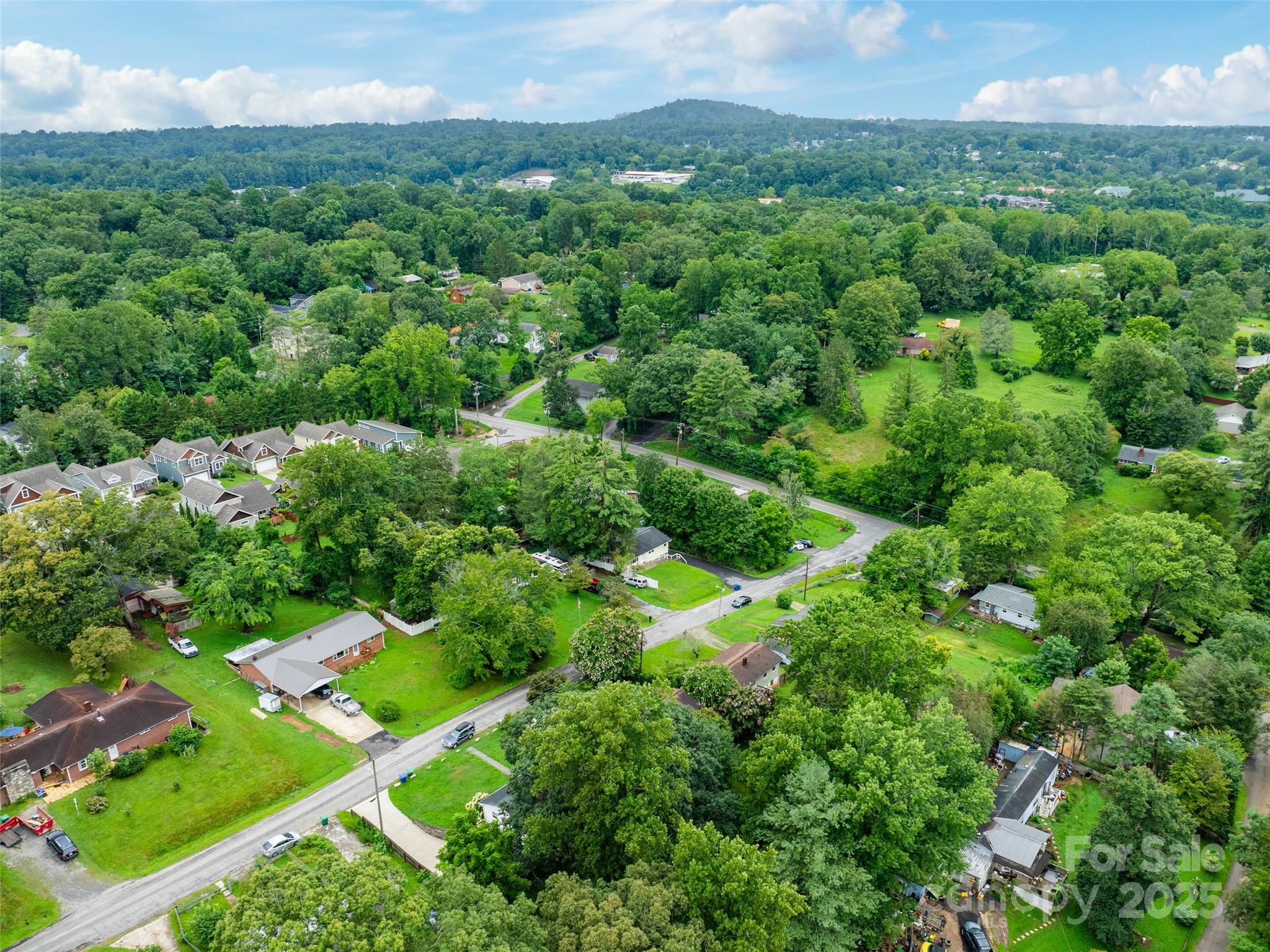 11 Oakley Dogwood Drive Asheville NC 28803