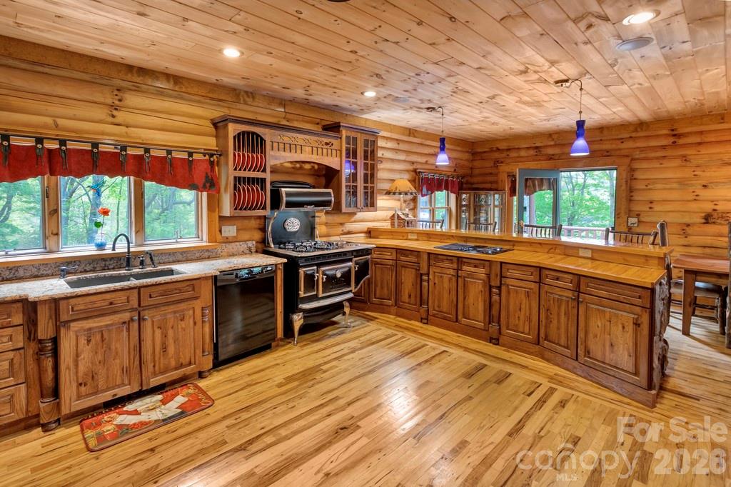 35 Falcon Crest Loop Maggie Valley NC 28751