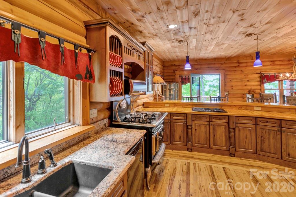 35 Falcon Crest Loop Maggie Valley NC 28751