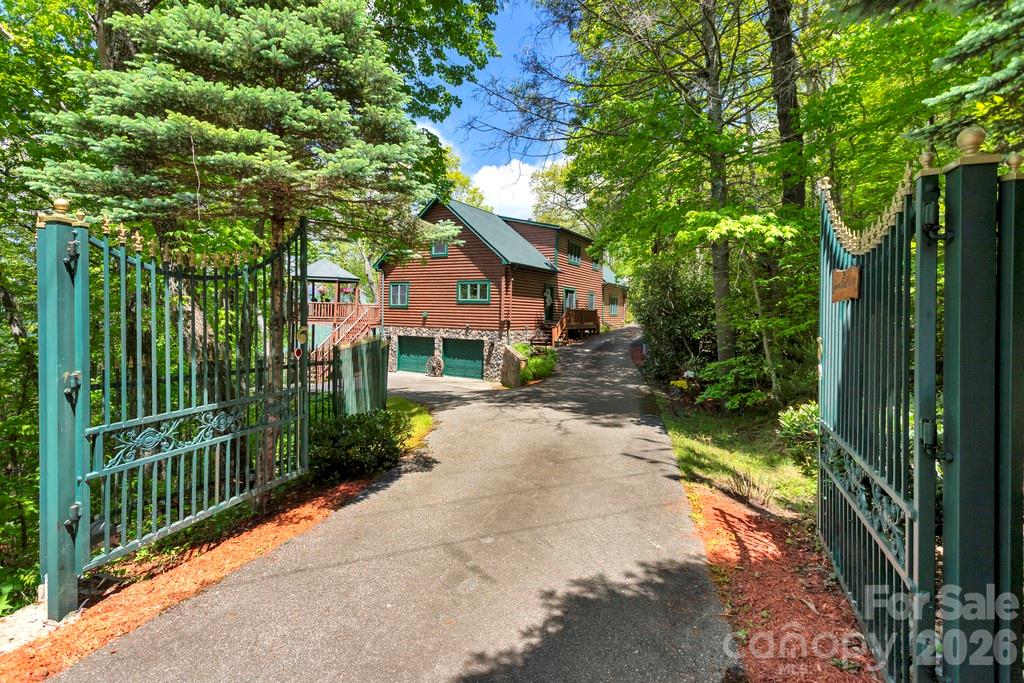 35 Falcon Crest Loop Maggie Valley NC 28751