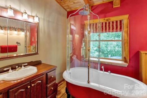 35 Falcon Crest Loop Maggie Valley NC 28751
