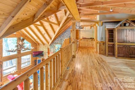 35 Falcon Crest Loop Maggie Valley NC 28751