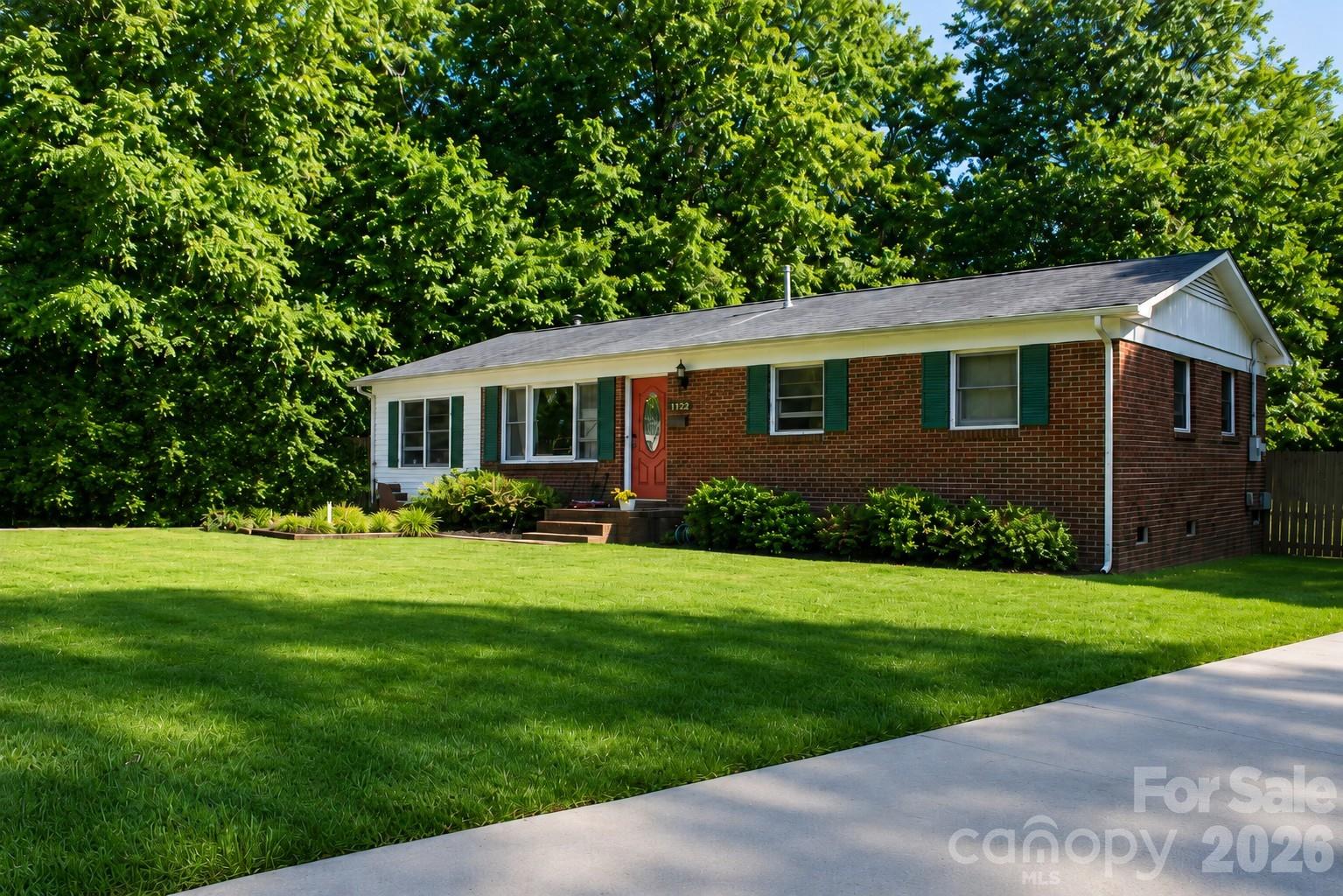 1122 Zion Court Charlotte NC 28209