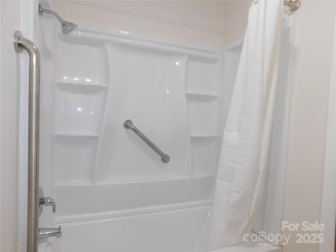 125 Fulton Drive Hendersonville NC 28792