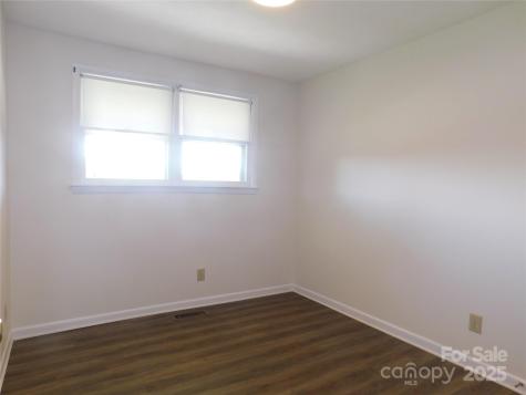 125 Fulton Drive Hendersonville NC 28792