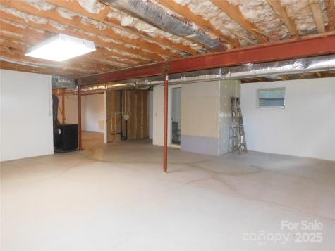 125 Fulton Drive Hendersonville NC 28792