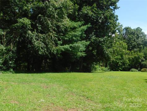 125 Fulton Drive Hendersonville NC 28792