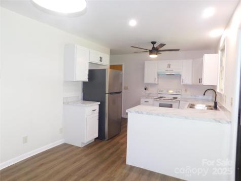 125 Fulton Drive Hendersonville NC 28792