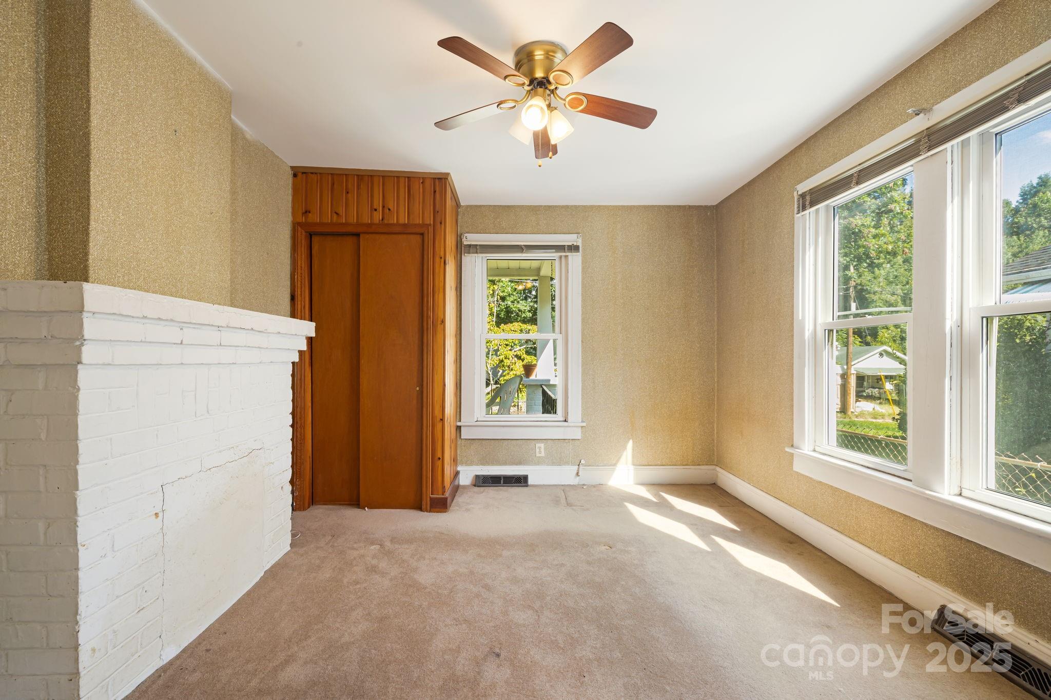 29 Oteen Park Place Asheville NC 28805