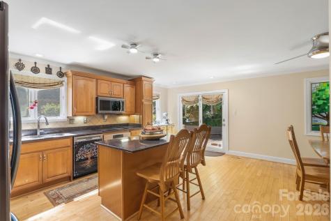 655 21st Avenue NW Hickory NC 28601