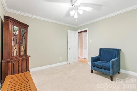 655 21st Avenue NW Hickory NC 28601