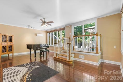655 21st Avenue NW Hickory NC 28601