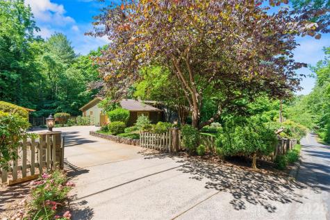 655 21st Avenue NW Hickory NC 28601