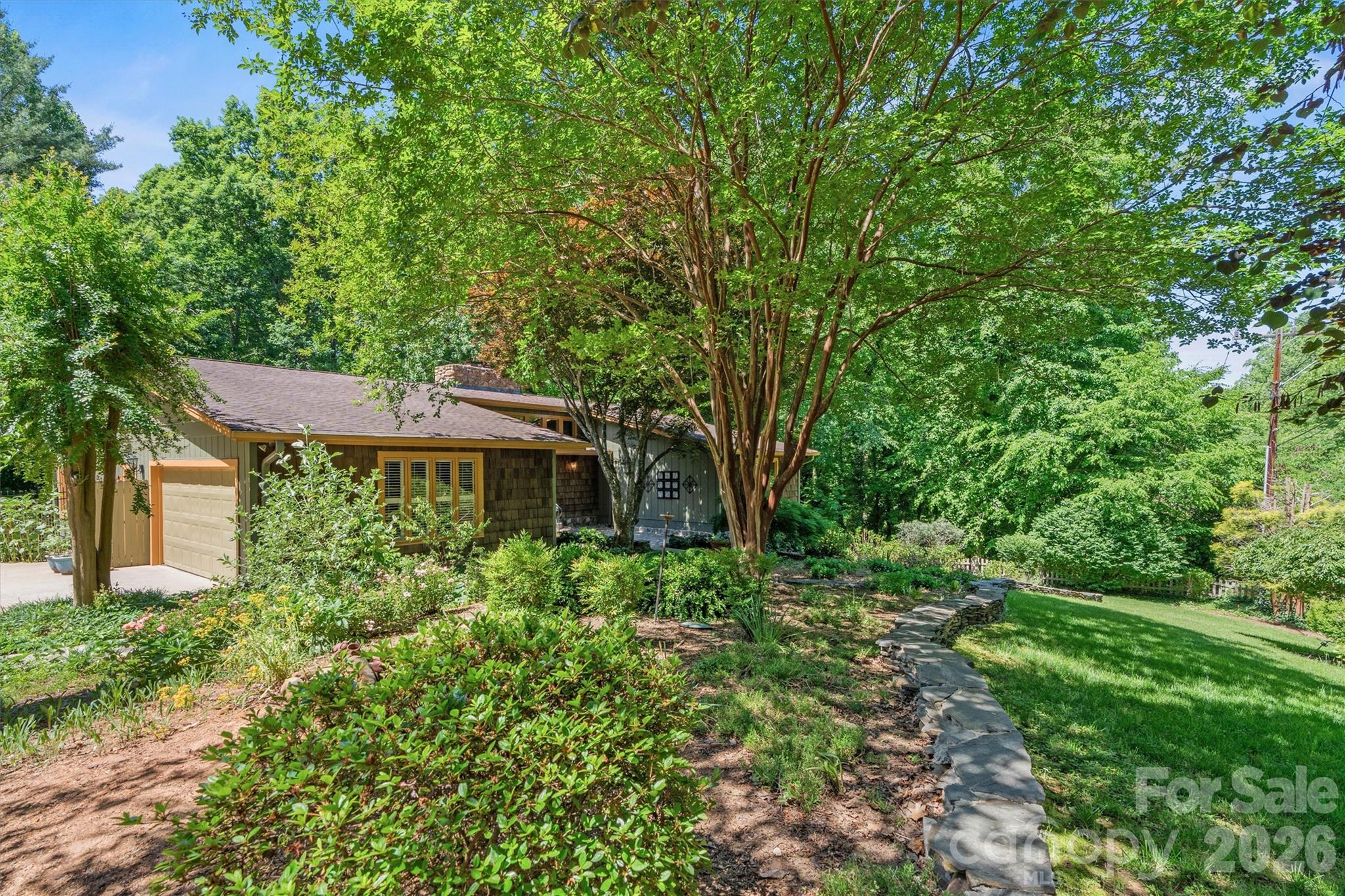 655 21st Avenue NW Hickory NC 28601