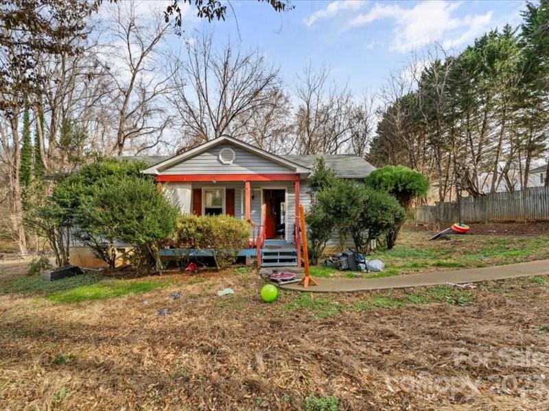 121 Berry Street Morganton NC 28655