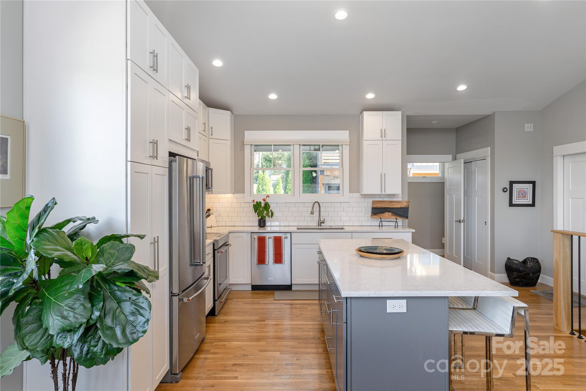 301 Ava Lane Asheville NC 28804