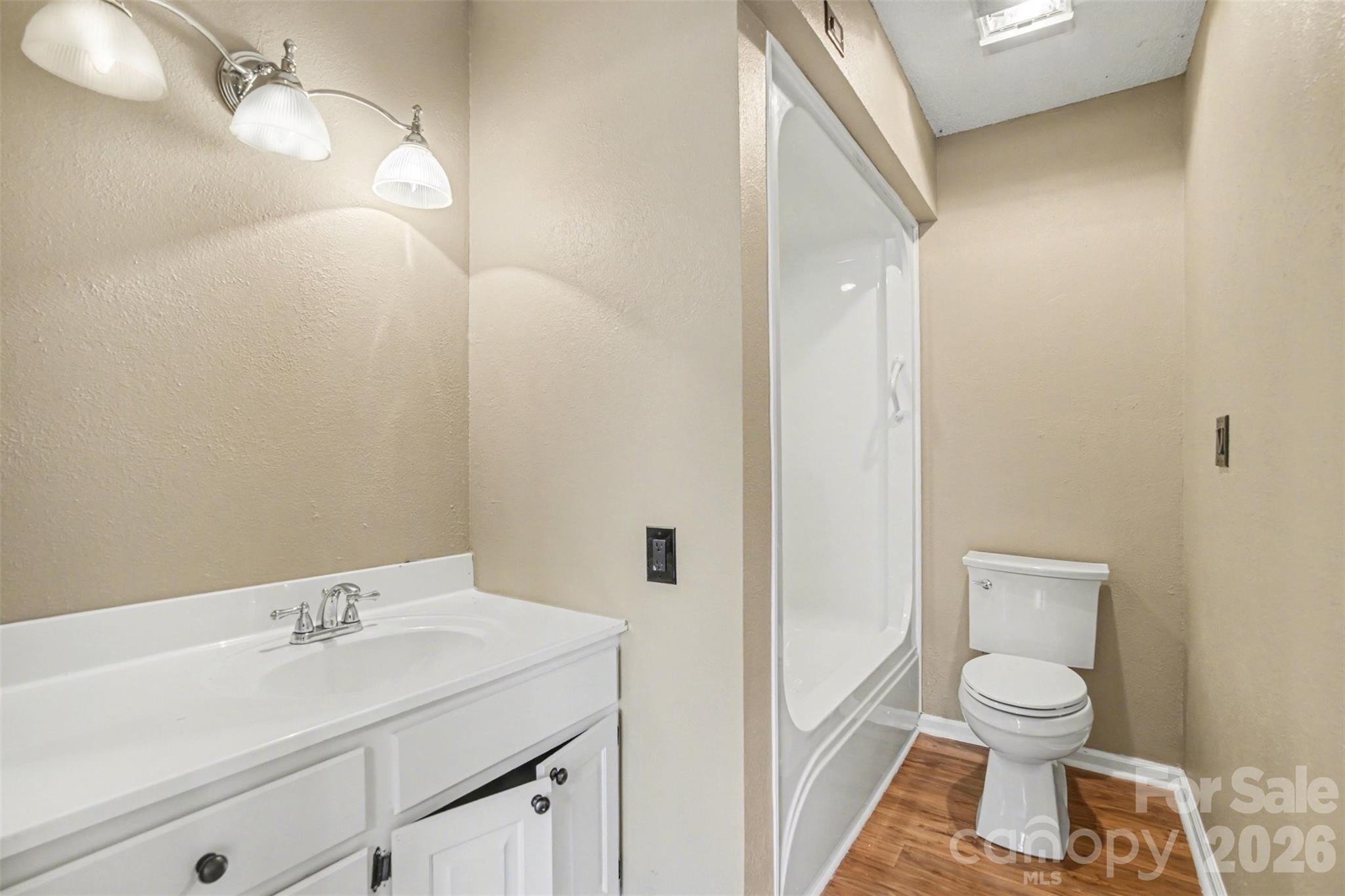 1742 NE 12th Street Hickory NC 28601