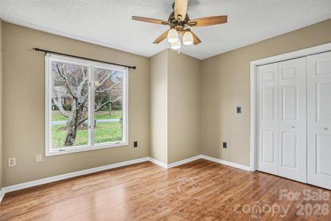 1742 NE 12th Street Hickory NC 28601