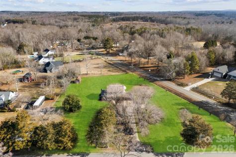 1982 Jim Mccarter Road N Clover SC 29710