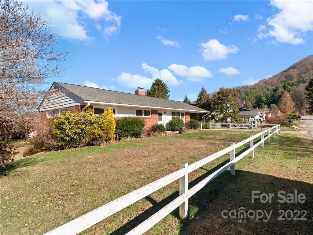 140 Grandview Circle Waynesville NC 28786