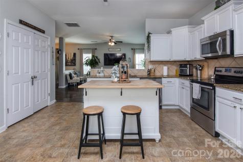 12848 Clydesdale Drive Midland NC 28107