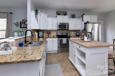 12848 Clydesdale Drive Midland NC 28107