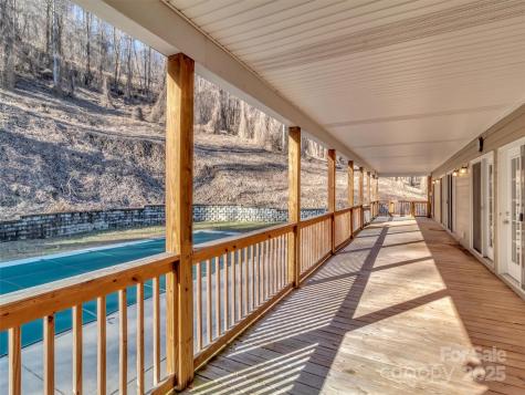 284 Cutting Edge Drive Sylva NC 28779