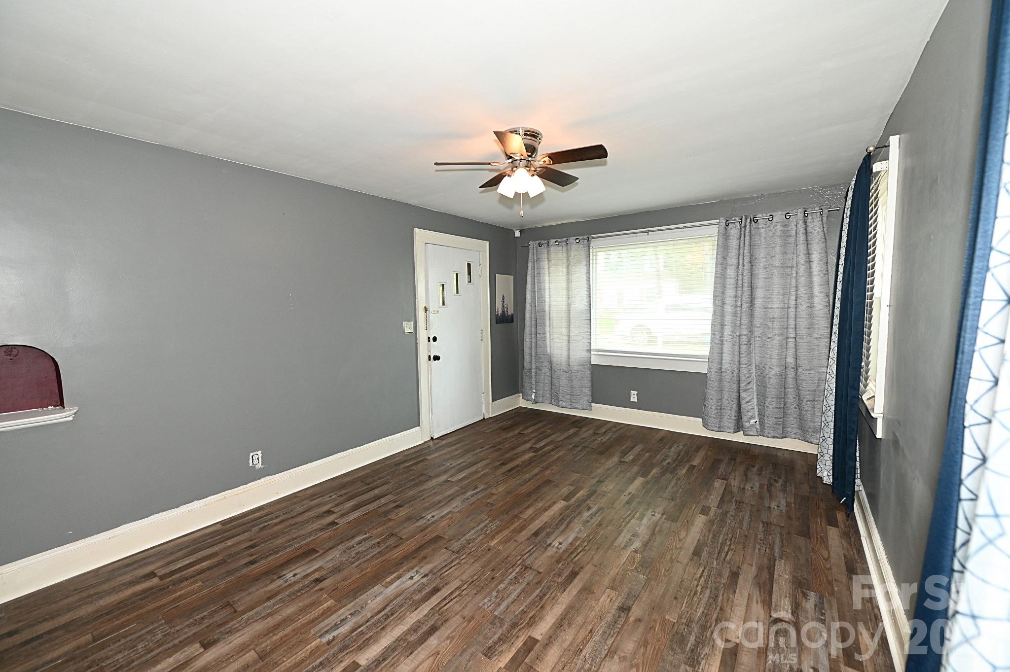 614 S Ashe Avenue Newton NC 28658