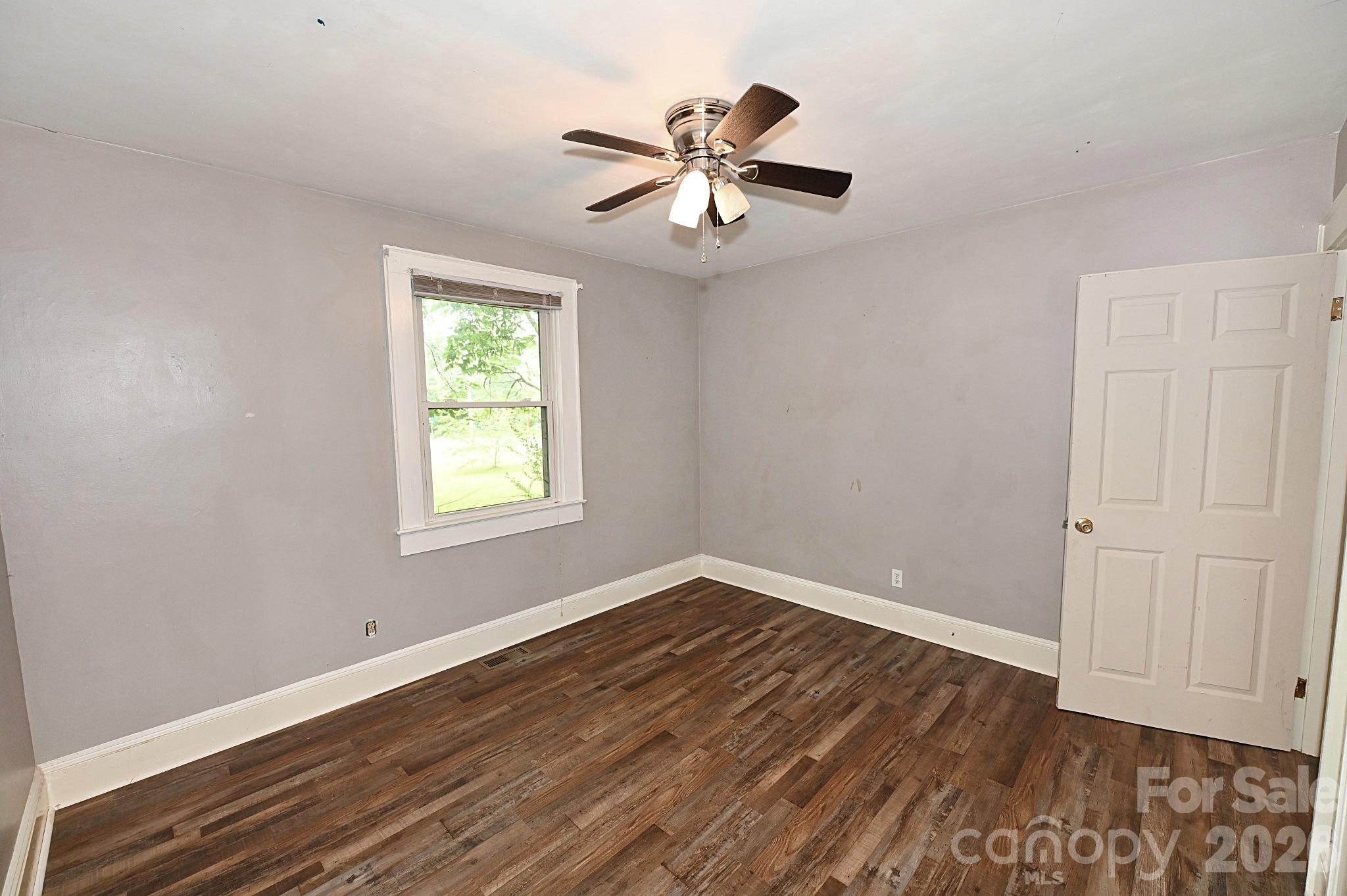 614 S Ashe Avenue Newton NC 28658